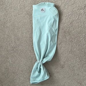 Ollie swaddle, excellent condition. No stains or rips.